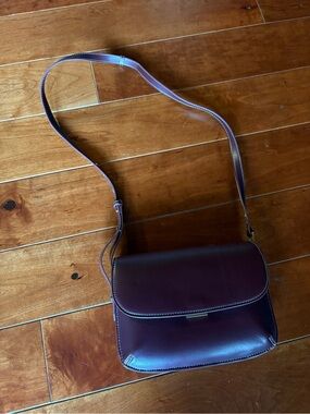 Women's Leather Crossbody Purse in Deep Burgundy